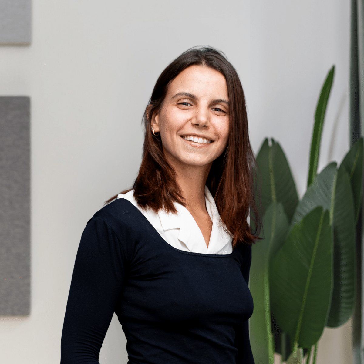 LS international Headshots (5)