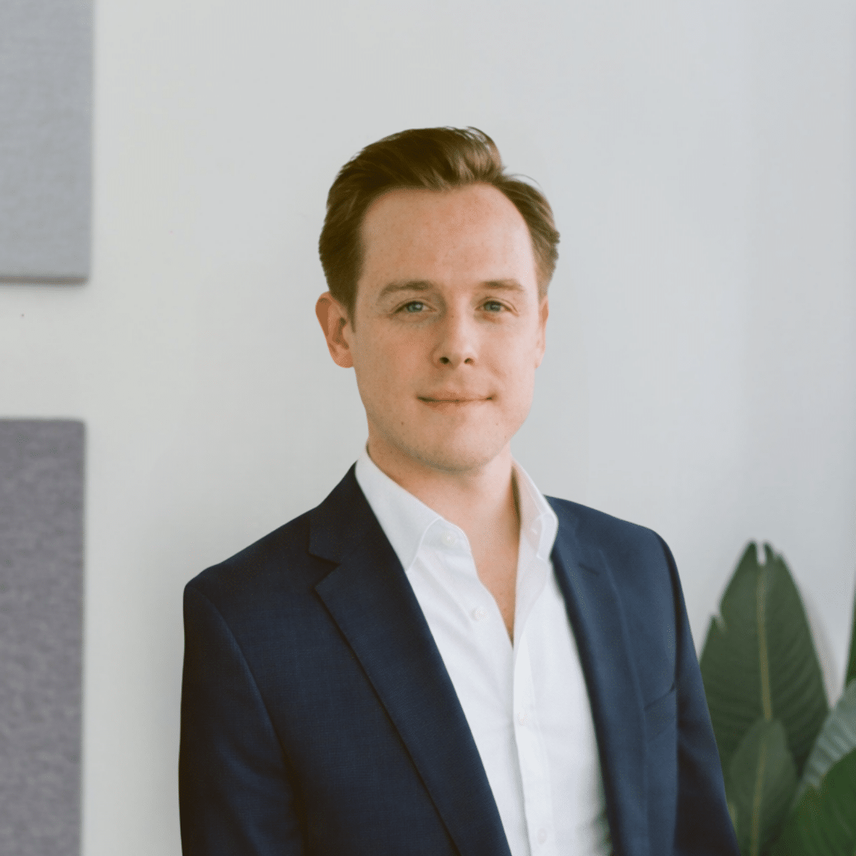 LS international Headshots (7)